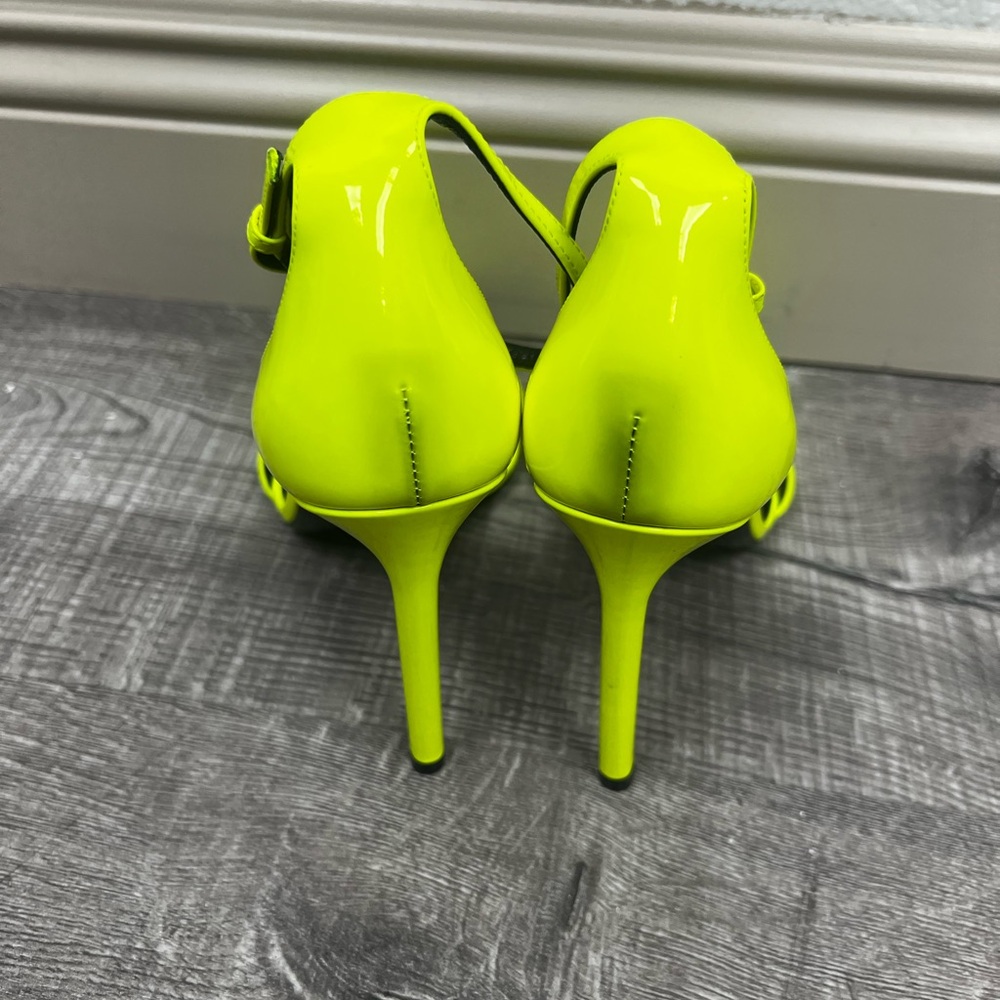 SAINT LAURENT Patent Calfskin Amber Ankle Strap Sandals 39 Yellow Fluo - Picture 4 of 6